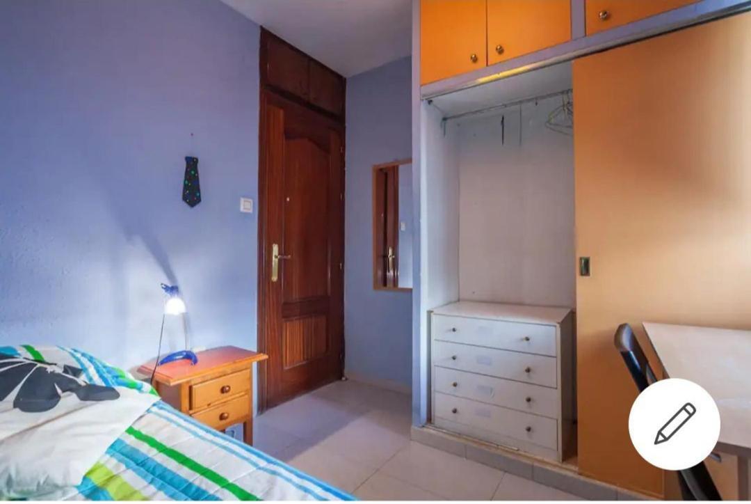 Piso Con Buena Red Wiffi Fibra Optica Alquiler De Habitaciones Seville Exterior photo